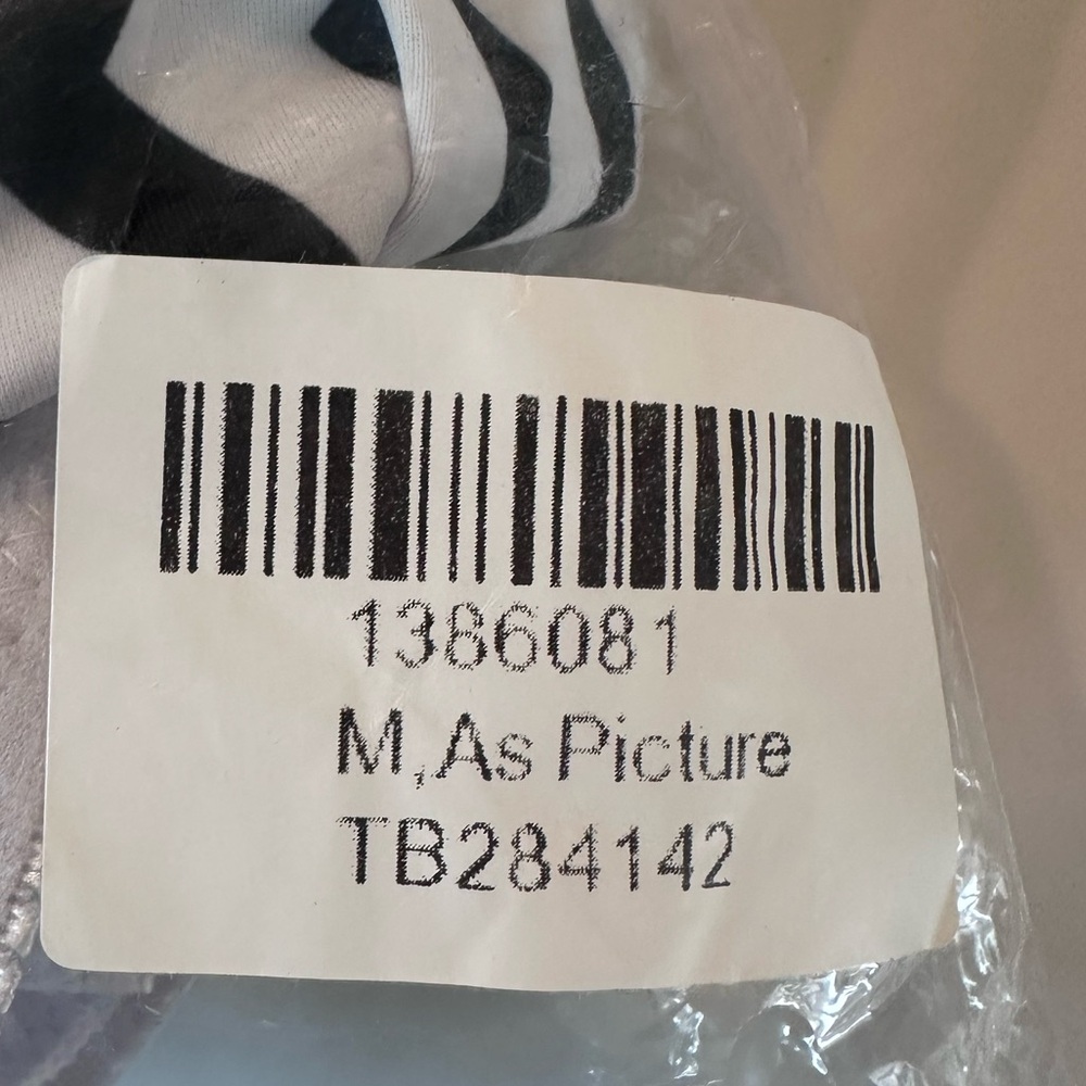 NWT Walk on beach Black and White Chevron Striped Halter Tankini Swim Top Medium - Picture 6 of 8